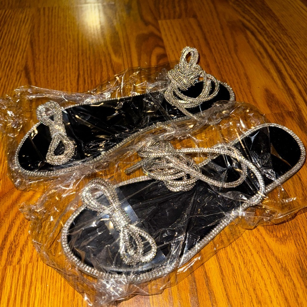 Woman sandals silver shiny with strings around calf size 41 (10)